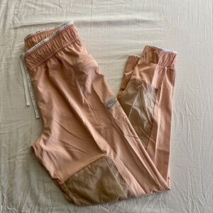 Nike Women’s Air Pants Size M Running
Joggers (Trousers)